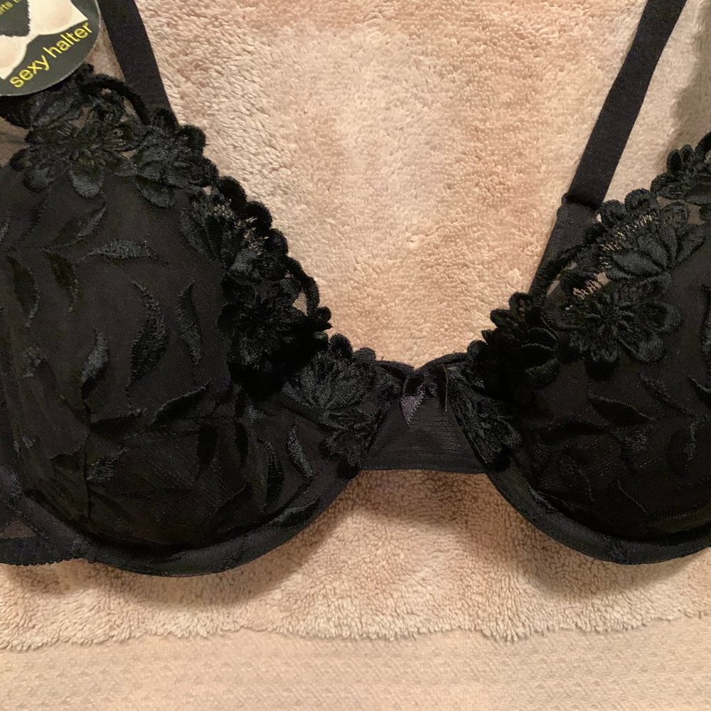 Wonderbra - Picture 2 of 3
